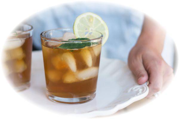 Jablečný ledový čaj